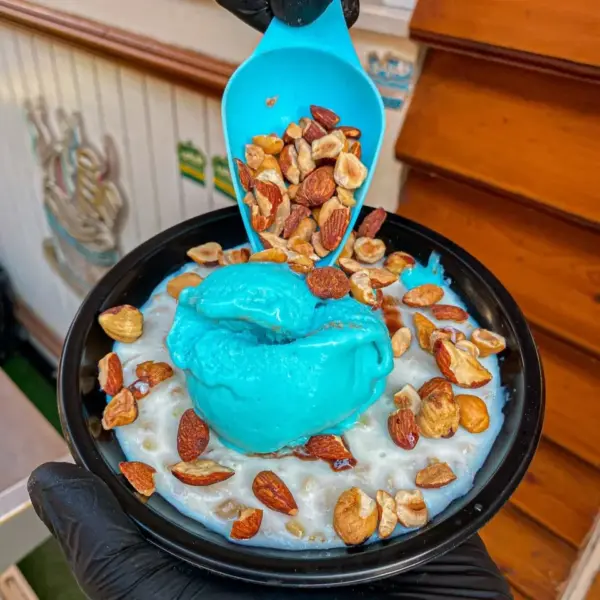 عاشوراء ايس ومكسرات