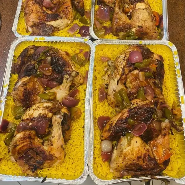 وجبة دجاجة كاملة